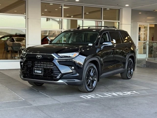 2026 Toyota Highlander - Image 2 of 12