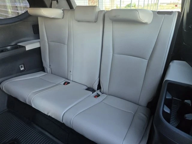 2026 Toyota Highlander - Image 9 of 12