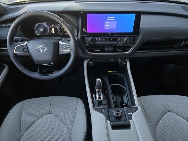 2026 Toyota Highlander - Image 10 of 12