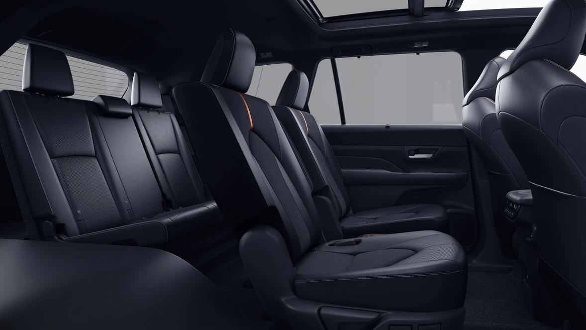 2026 Toyota Highlander - Image 7 of 8