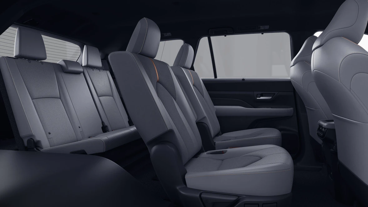 2026 Toyota Highlander - Image 7 of 8