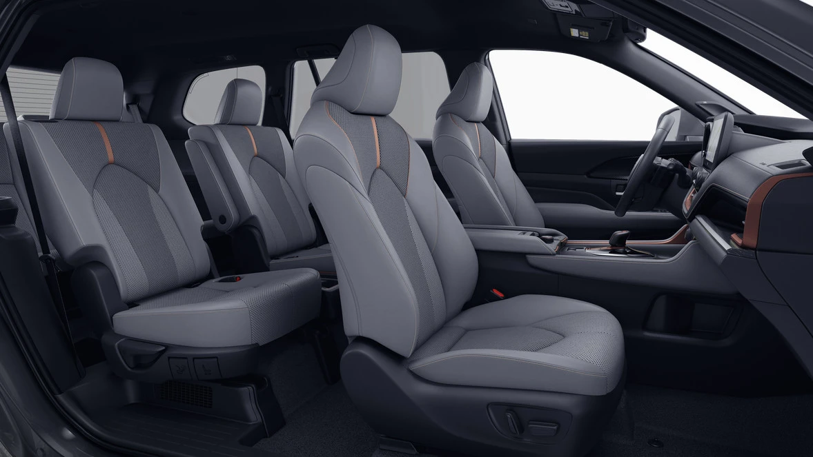 2026 Toyota Highlander - Image 6 of 8
