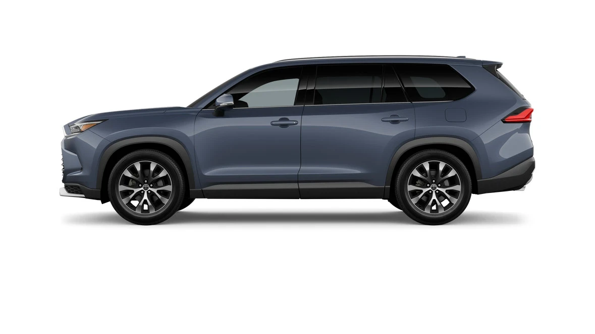 2026 Toyota Highlander - Image 3 of 8