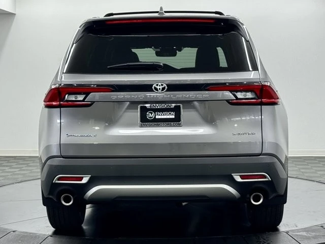 2026 Toyota Highlander - Image 9 of 12