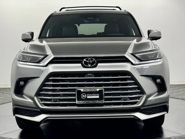 2026 Toyota Highlander - Image 5 of 12