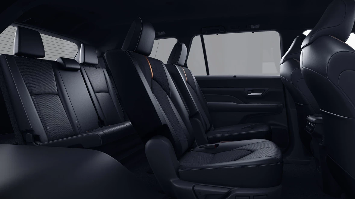 2026 Toyota Highlander - Image 7 of 8
