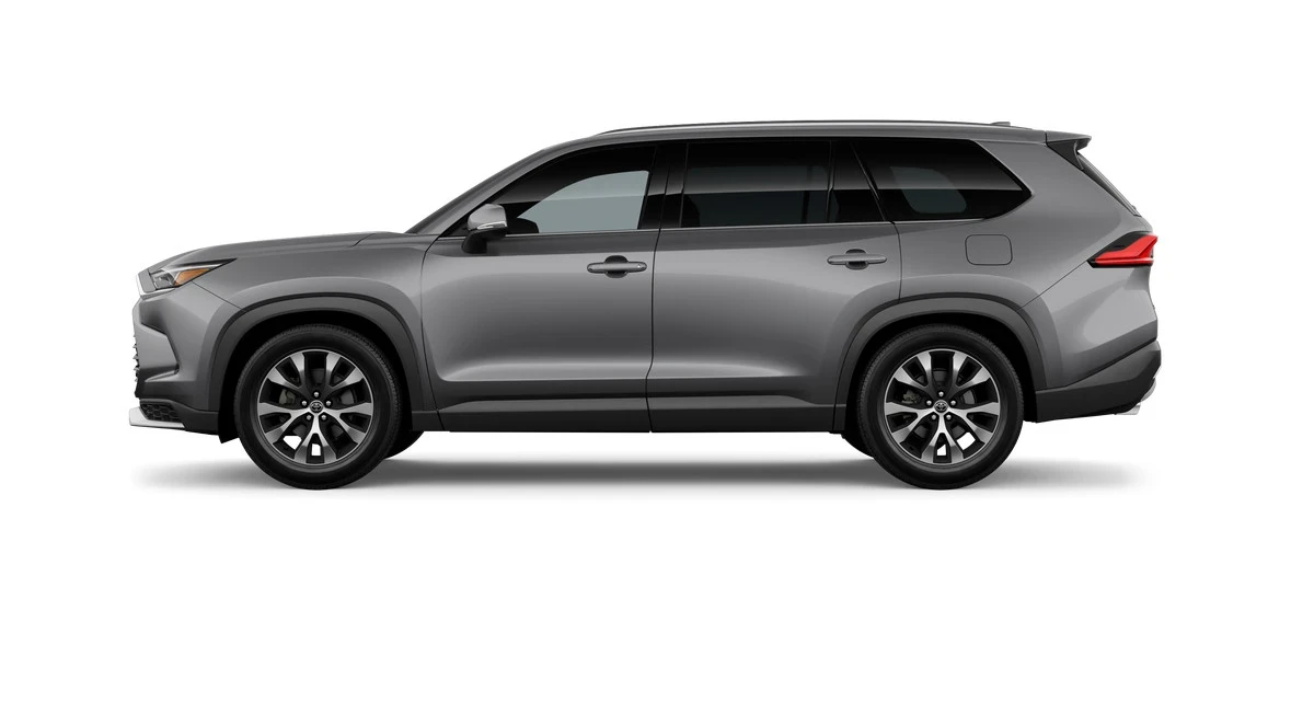 2026 Toyota Highlander - Image 3 of 8