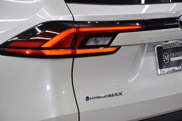 2026 Toyota Highlander - Image 10 of 12