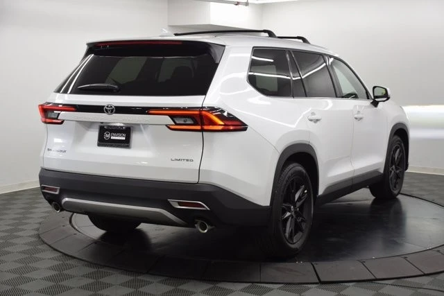 2026 Toyota Highlander - Image 8 of 12