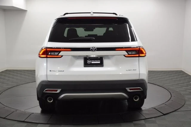 2026 Toyota Highlander - Image 7 of 12