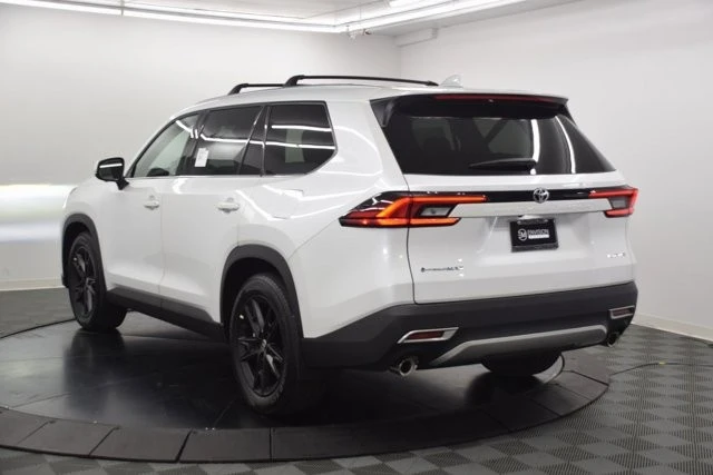 2026 Toyota Highlander - Image 6 of 12