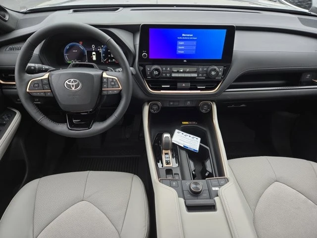 2026 Toyota Highlander - Image 10 of 12