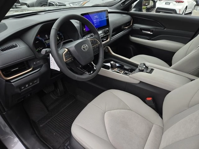 2026 Toyota Highlander - Image 7 of 12