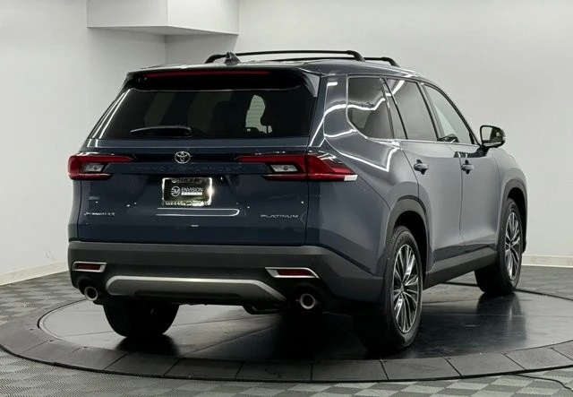 2026 Toyota Highlander - Image 6 of 12