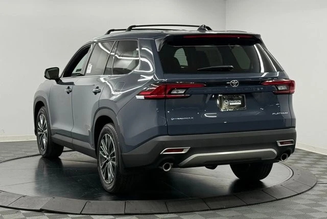 2026 Toyota Highlander - Image 10 of 12