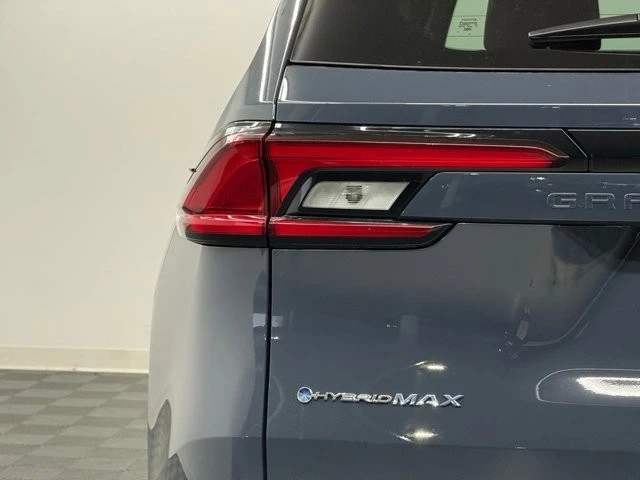 2026 Toyota Highlander - Image 9 of 12