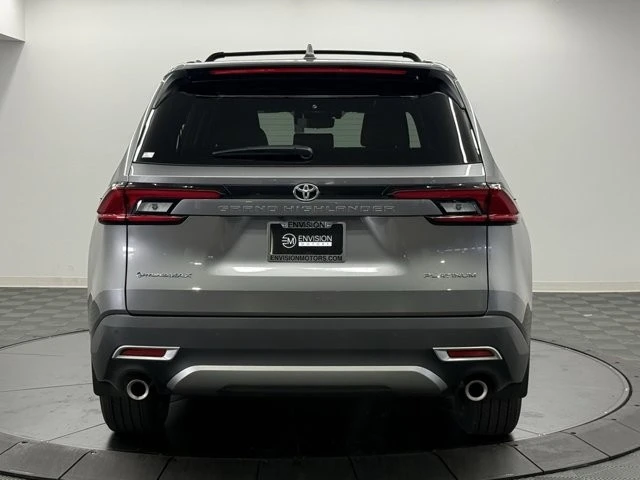2026 Toyota Highlander - Image 8 of 12