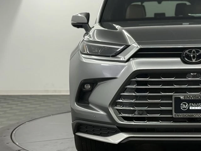 2026 Toyota Highlander - Image 4 of 12
