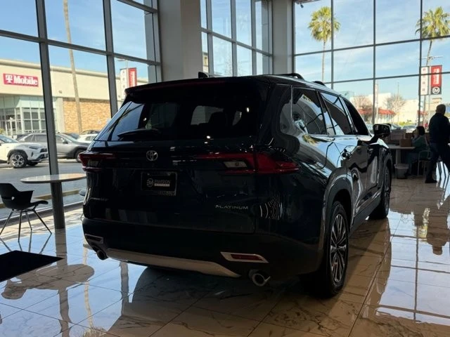 2026 Toyota Highlander - Image 6 of 12