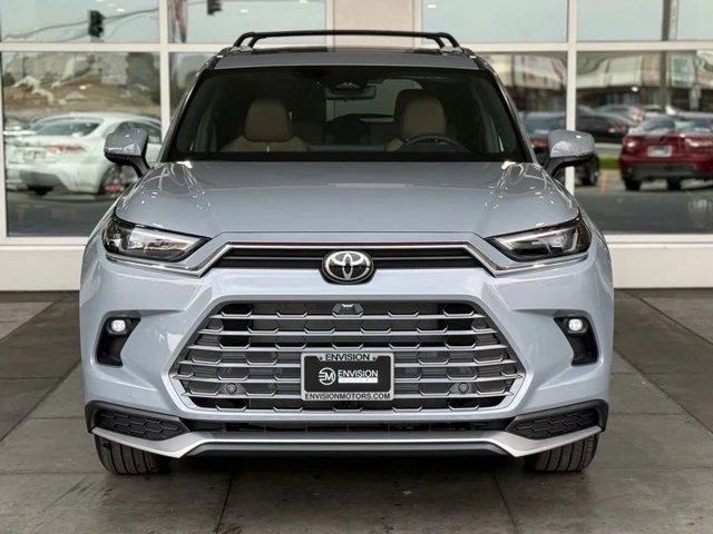 2026 Toyota Highlander - Image 4 of 12