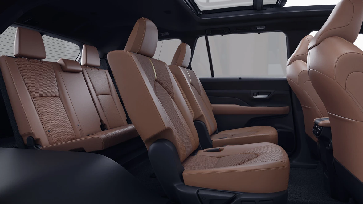2026 Toyota Highlander - Image 7 of 8