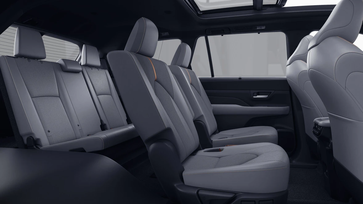 2026 Toyota Highlander - Image 7 of 10