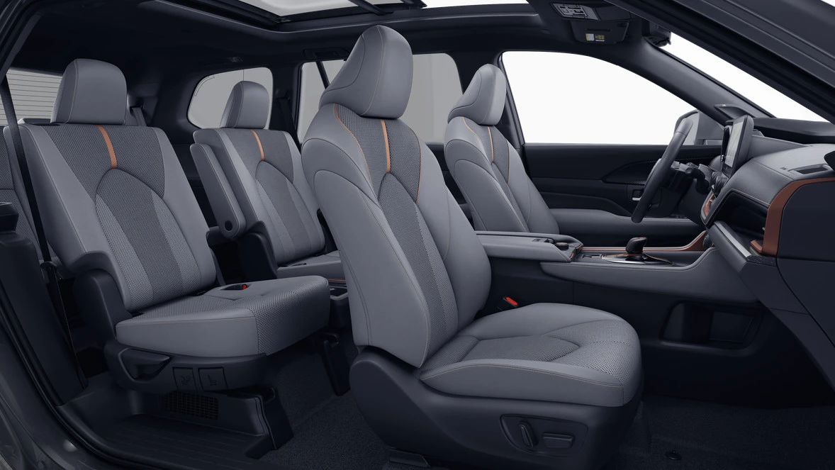 2026 Toyota Highlander - Image 6 of 10