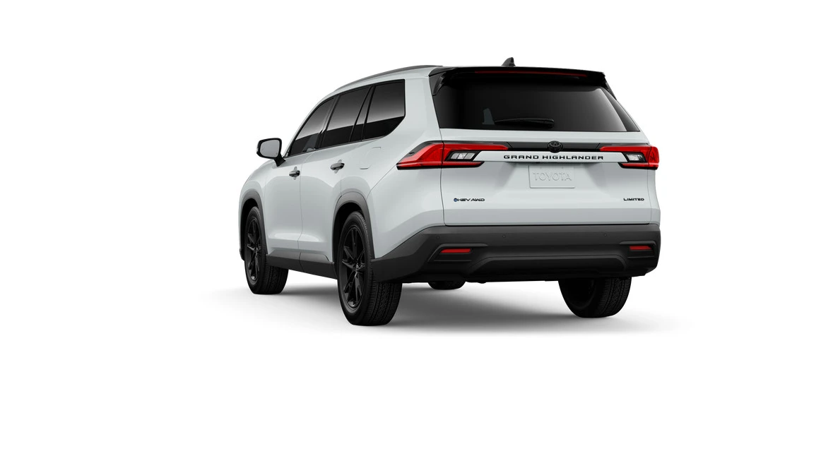 2026 Toyota Highlander - Image 4 of 8