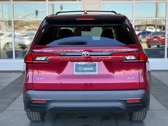 2026 Toyota Highlander - Image 10 of 12