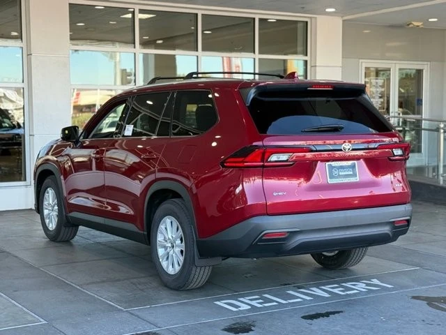 2026 Toyota Highlander - Image 9 of 12