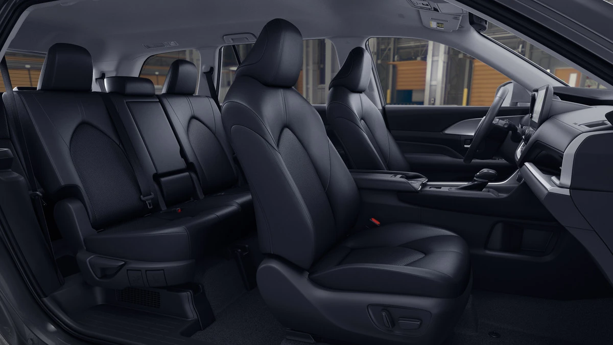 2026 Toyota Highlander - Image 10 of 10