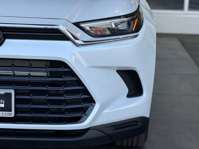 2026 Toyota Highlander - Image 5 of 12