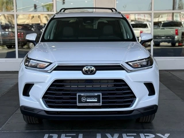 2026 Toyota Highlander - Image 4 of 12