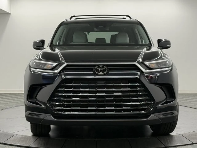 2026 Toyota Highlander - Image 3 of 12