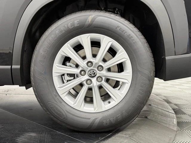 2026 Toyota Highlander - Image 12 of 12