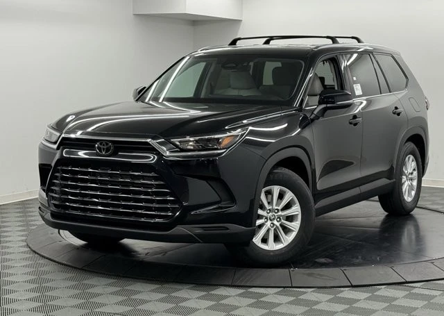 2026 Toyota Highlander - Image 2 of 12