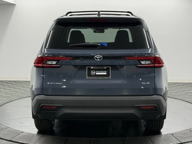 2026 Toyota Highlander - Image 8 of 12
