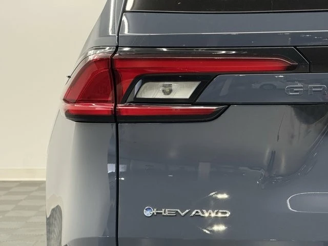 2026 Toyota Highlander - Image 9 of 12