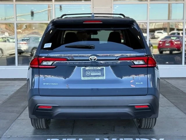 2026 Toyota Highlander - Image 10 of 12