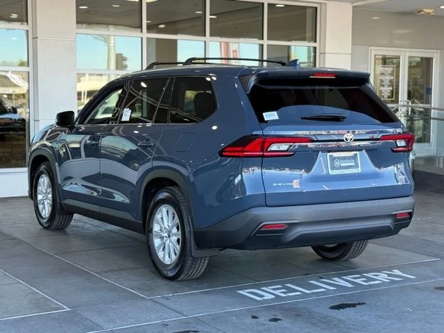 2026 Toyota Highlander - Image 9 of 12