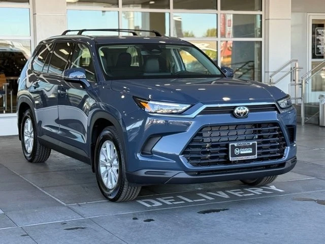 2026 Toyota Highlander - Image 6 of 12