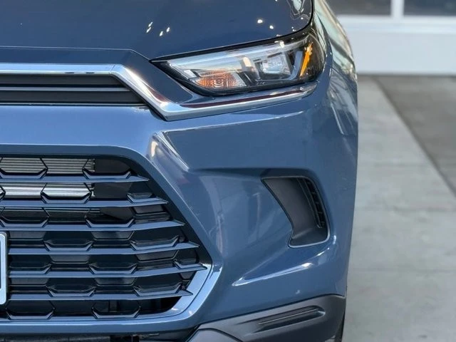 2026 Toyota Highlander - Image 5 of 12