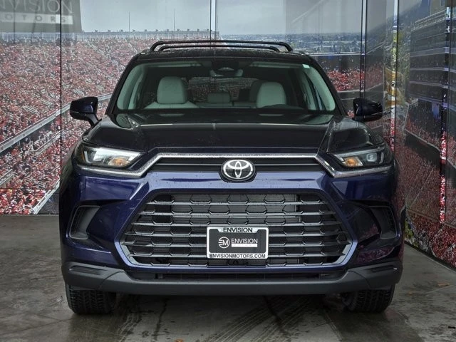 2026 Toyota Highlander - Image 2 of 12
