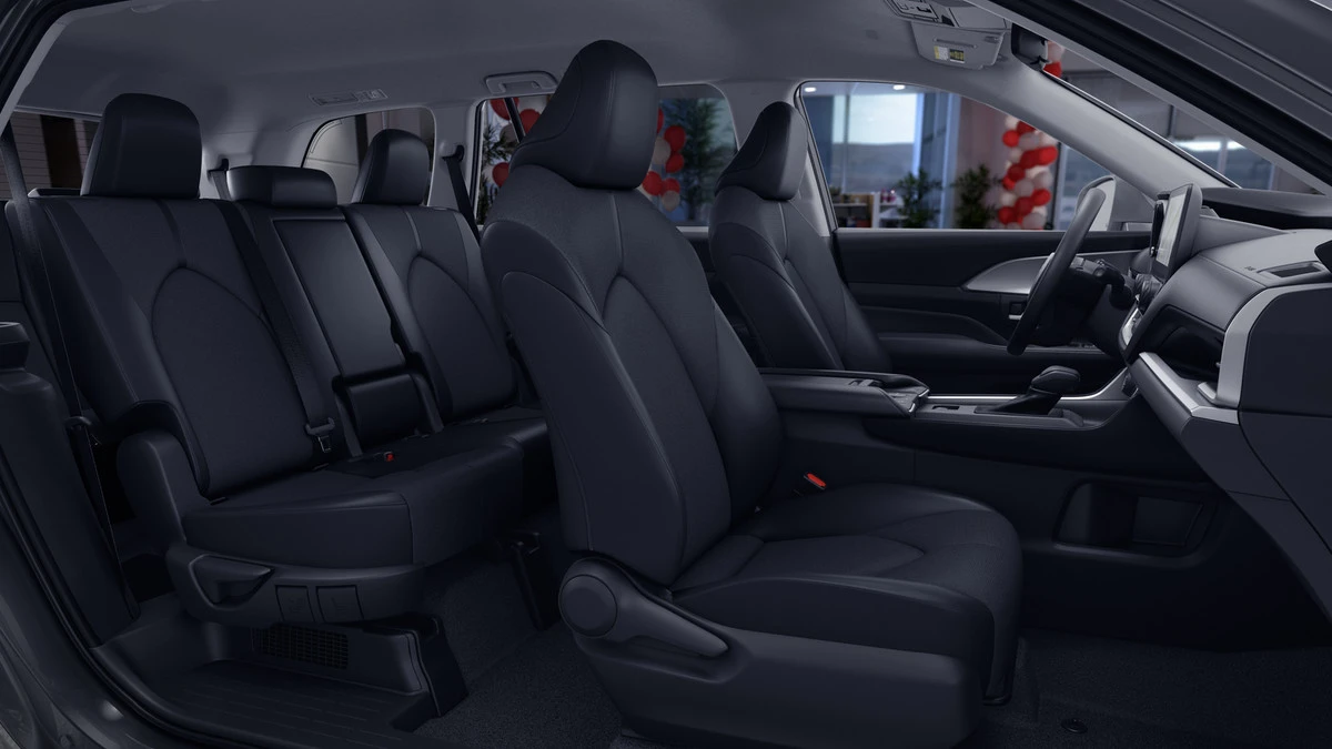 2026 Toyota Highlander - Image 9 of 10