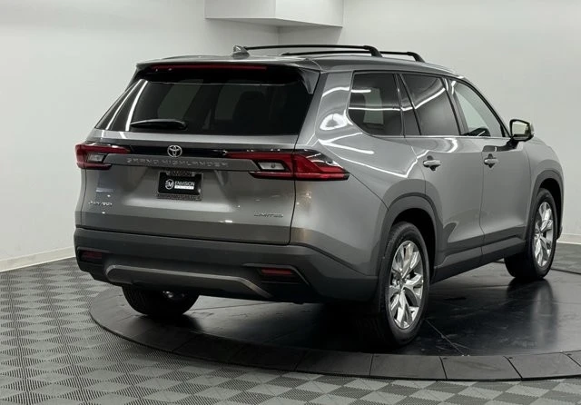 2026 Toyota Highlander - Image 6 of 12