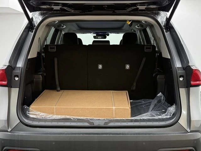 2026 Toyota Highlander - Image 11 of 12