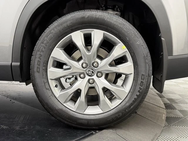 2026 Toyota Highlander - Image 12 of 12