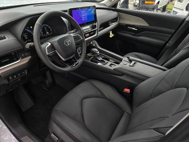 2026 Toyota Highlander - Image 8 of 28