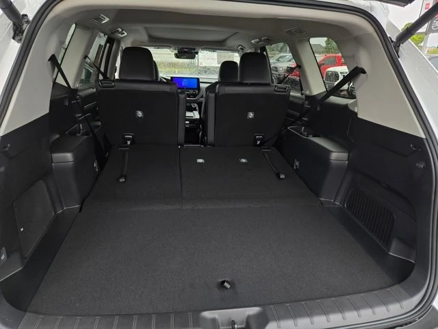 2026 Toyota Highlander - Image 26 of 28