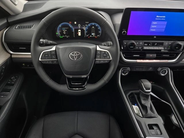 2026 Toyota Highlander - Image 13 of 28